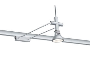 95104 Светильник ULine L+E Galeria Singin 1x20W Chr-m The -Singin- halogen picture luminaire was specially designed for the ULine rail system. The design goes perfectly with the delicate appearance of the system and the LED technology emits a warm and cosy light. The luminaire can be combined with other lights for the ULine system, within the maximum capacity of the transformer. 951.04 Paulmann
